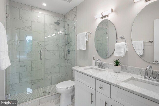 Building Photo - 4023 New Hampshire Ave NW