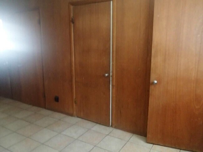 Building Photo - COMPETITIVELY PRICED NORTHEAST HOME