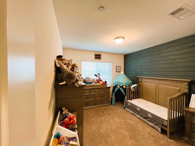 Building Photo - 2331 Vineyard Ct