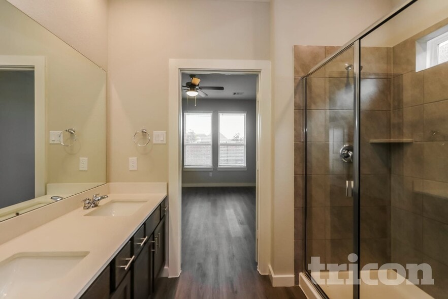 Building Photo - 23611 Gibson Frst Dr