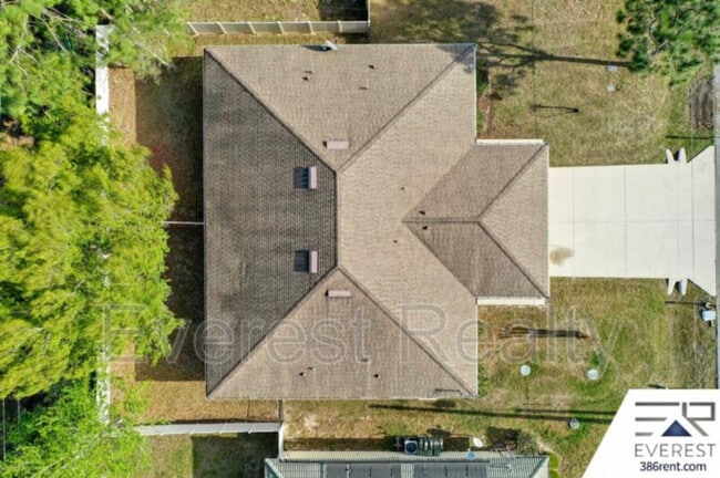 Building Photo - 27 Raintree Pl