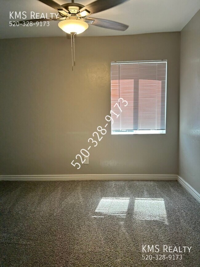 Building Photo - 302 E District St