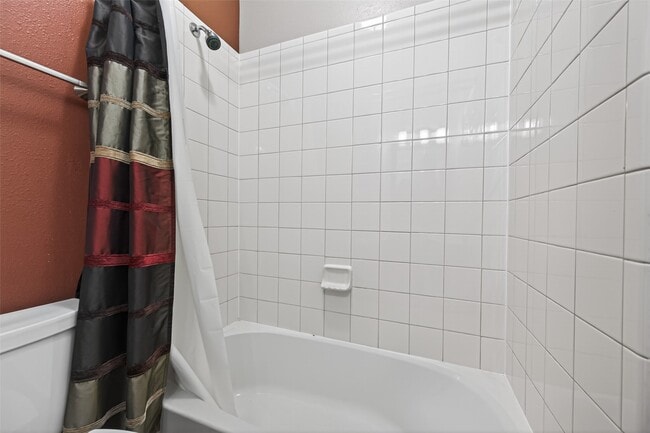 Building Photo - 12414 Montebello Manor Ln