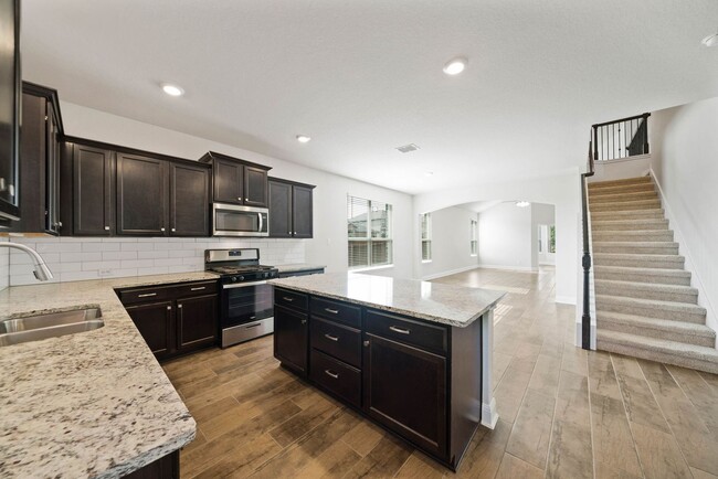 Building Photo - 4 Bedroom 3 Bathroom located in Copper Can...