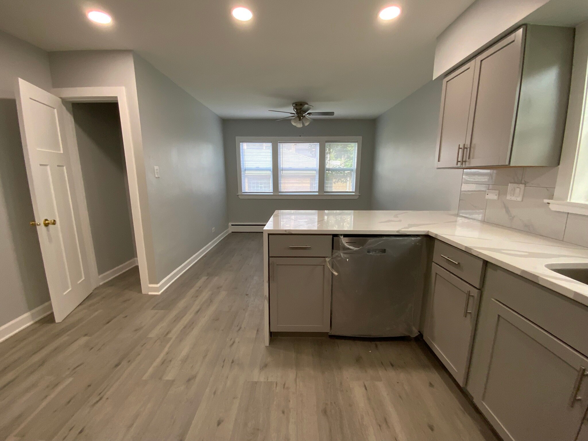 KITCHEN (DINING) - 2228 W 71st St