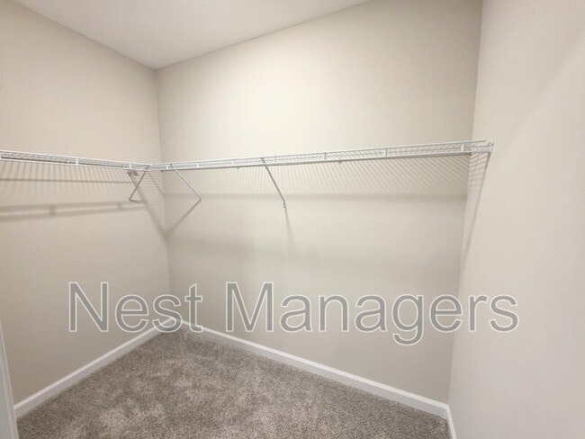 Building Photo - 1511 Fort Bragg Rd