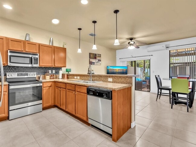 Building Photo - 8926 W 35th Ct