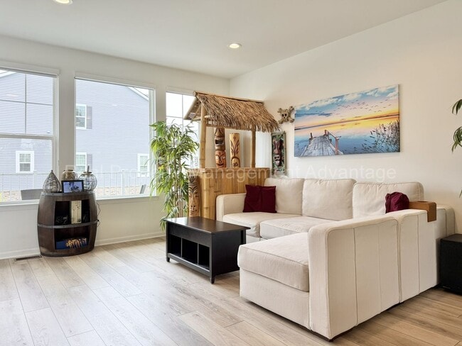 Building Photo - Modern 2020 Built Townhome Just Steps from Downtown Ferndale!