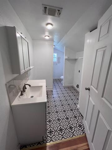 Building Photo - 917 Chestnut St