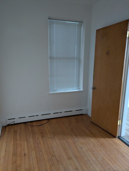 Building Photo - 5117 W Gunnison St