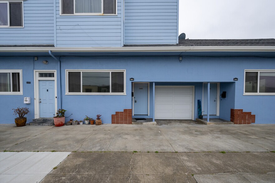 Building Photo - 2602 45th Ave