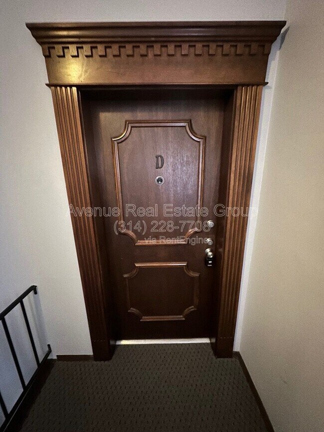 Building Photo - 10361 Corbeil Dr