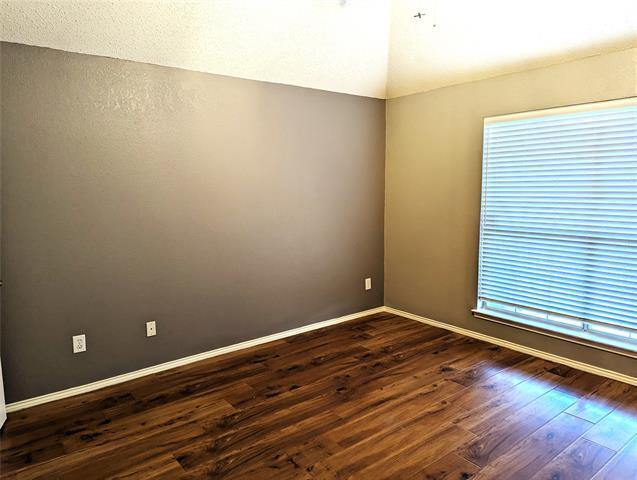Building Photo - 528 Timber Way Dr