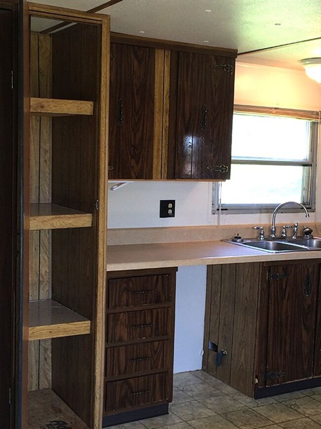 Building Photo - 2 Bed 2 Bath Mobile Home Sitting On 1 Acre