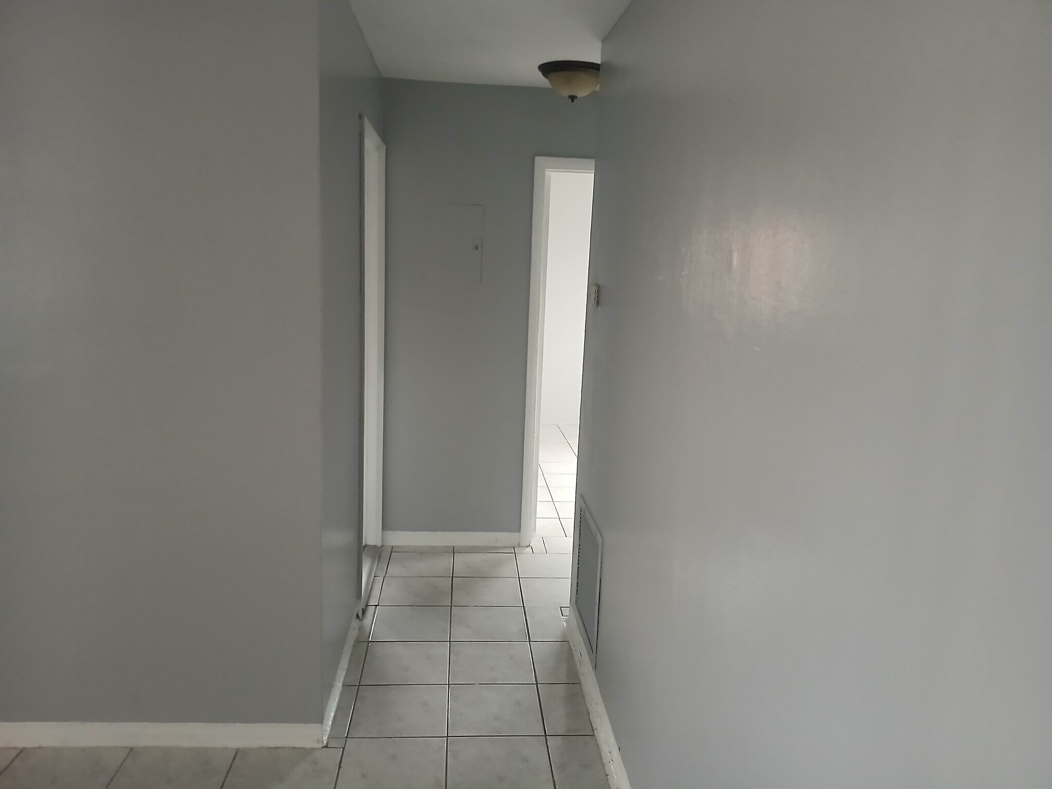 Building Photo - 7640 Pembroke Rd