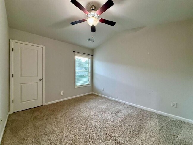 Building Photo - 5115 Breezewood Cir
