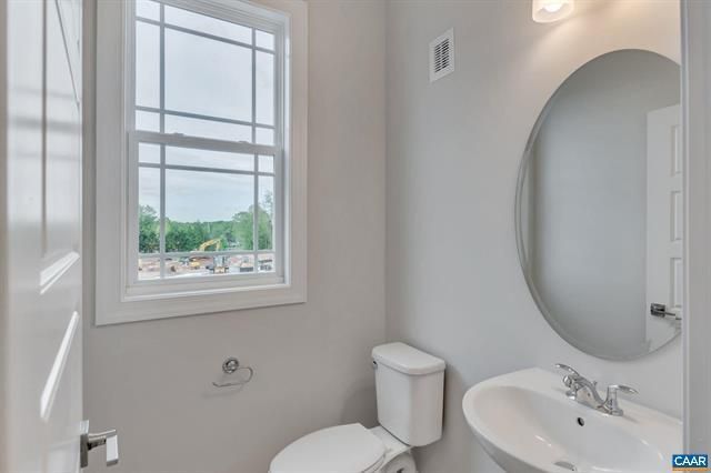 Building Photo - 3189 Acadia Dr