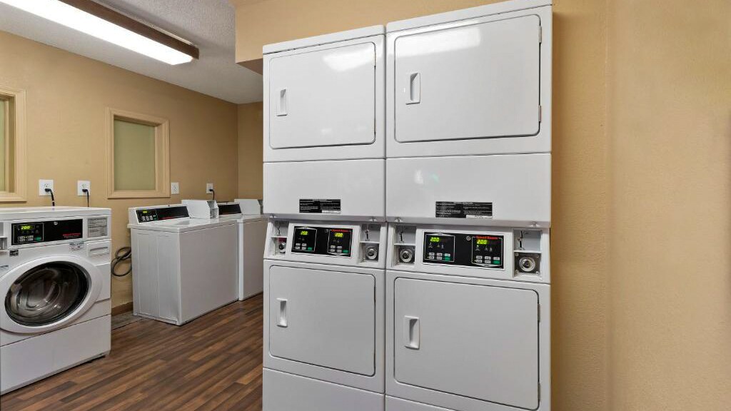 Building Photo - 5830 Westpark Dr