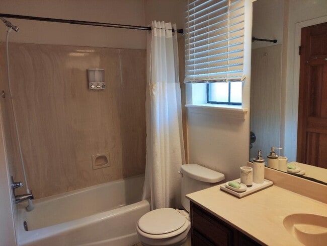 Building Photo - 4131 Loire Dr