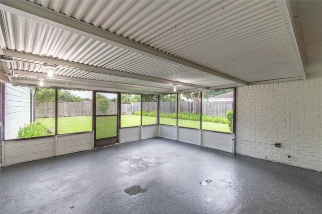 Building Photo - 11523 Bandlon Dr
