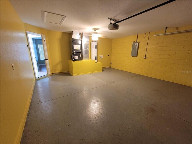 Building Photo - 11908 SE 74th Terrace