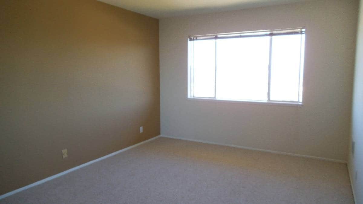 Building Photo - 350 Glenview Drive