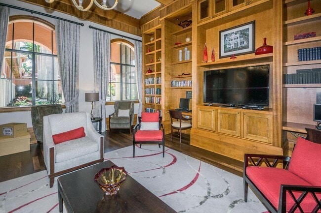 Building Photo - 8873 Via Brilliante