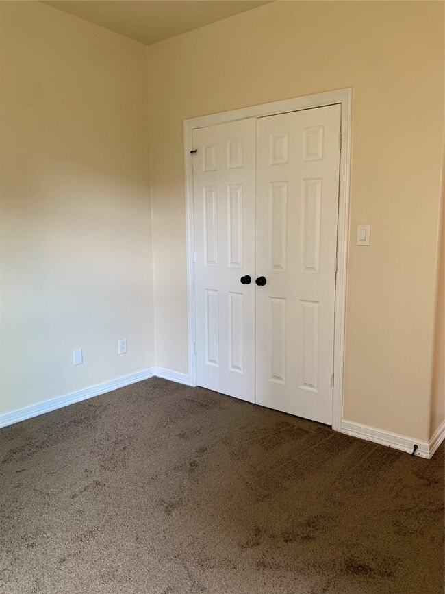 Building Photo - 14914 Darbydale Dr