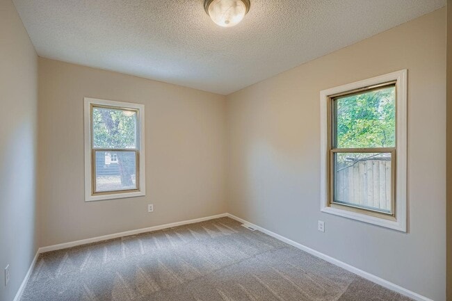 Building Photo - 4643 Emerson Ave N