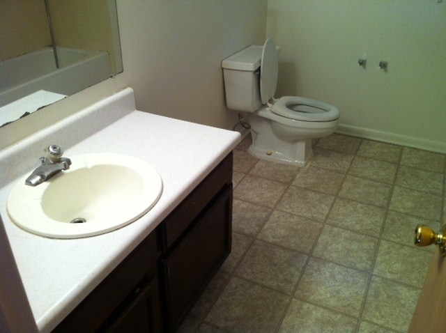 Building Photo - 2406 Ramblewood Ct