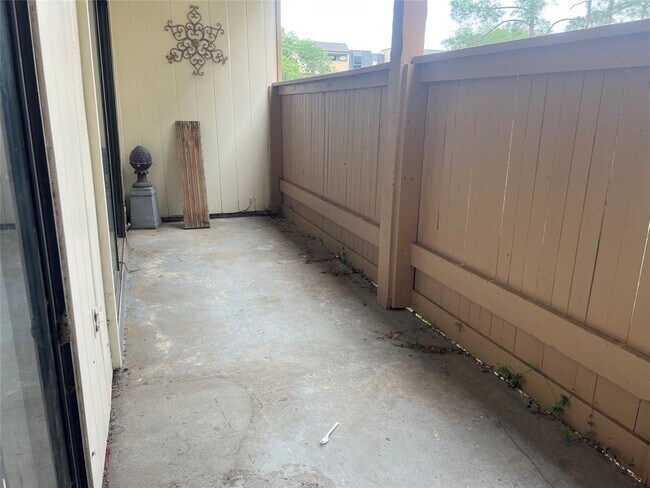 Building Photo - 8419 Hearth Dr