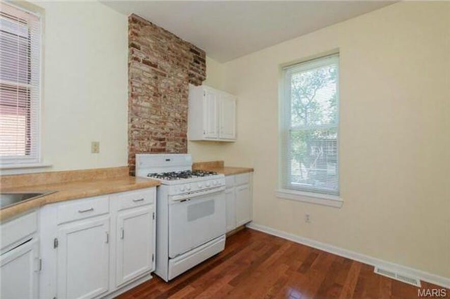 Building Photo - 3671 Russell Blvd