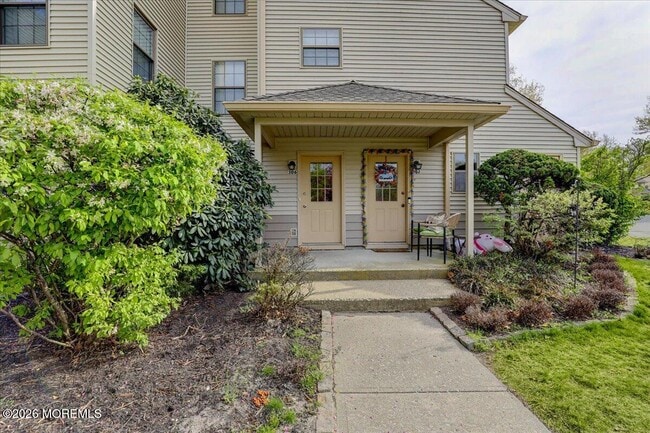 Building Photo - 306 Larkspur Ln