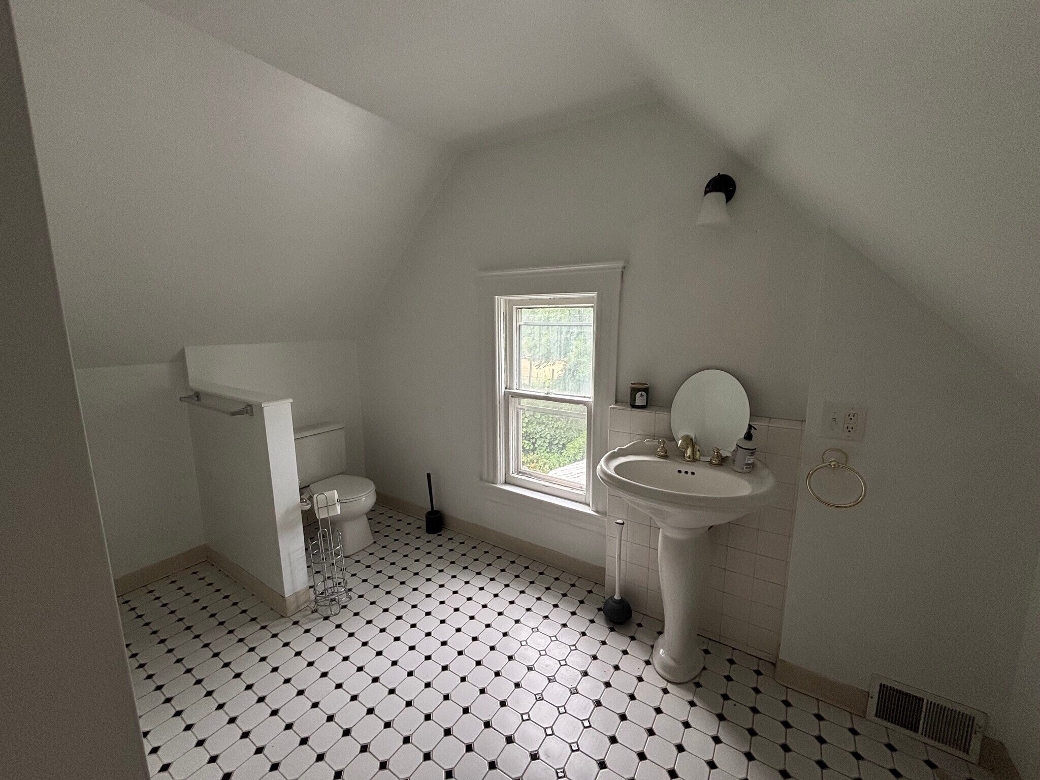 Bathroom- View #2 - 202 3rd St