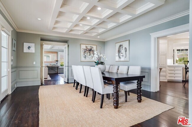 Building Photo - 6277 Sea Star Dr