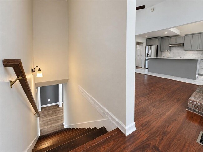 Building Photo - 154 Camden Woods Dr