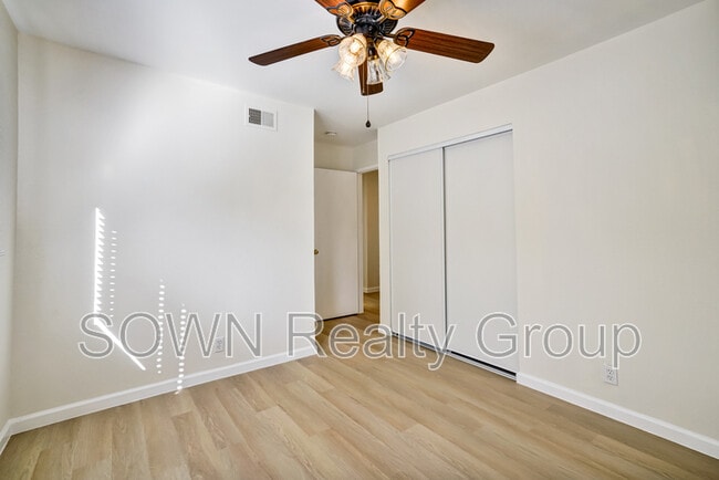 Building Photo - 36845 Reynolds Dr