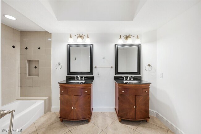 Building Photo - 6812 Satinleaf Rd S