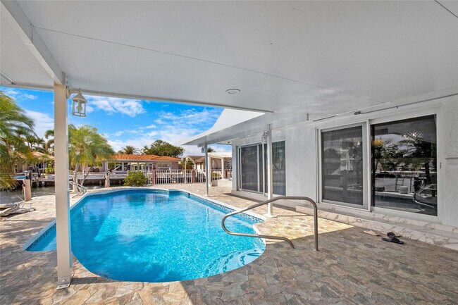 Building Photo - 1311 NE 27th Way