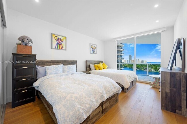 Building Photo - 3802 NE 207th St