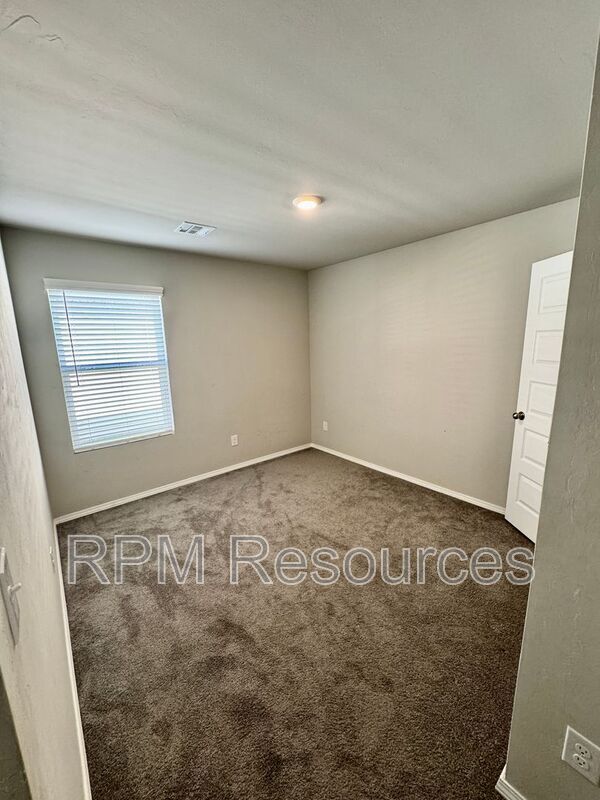 Building Photo - 12013 SW 31st St