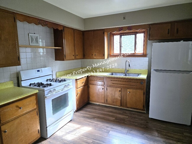 Building Photo - 1324 2nd Ave