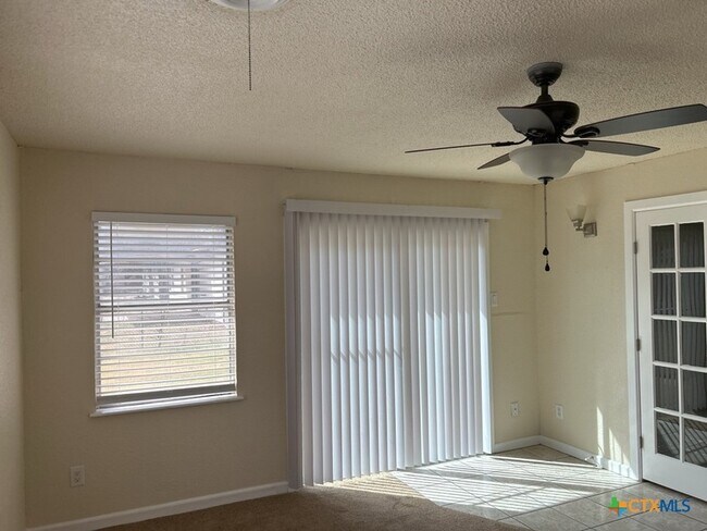 Building Photo - 1208 Ridgemont Dr