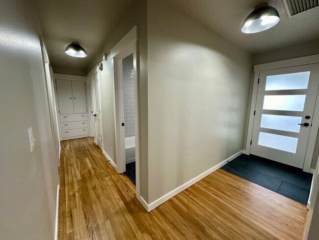 Building Photo - ½ Month Free! Beautifully Updated 3-Bedroom Ranch, Exceptional Amenities, Fenced Backyard, and 2-...