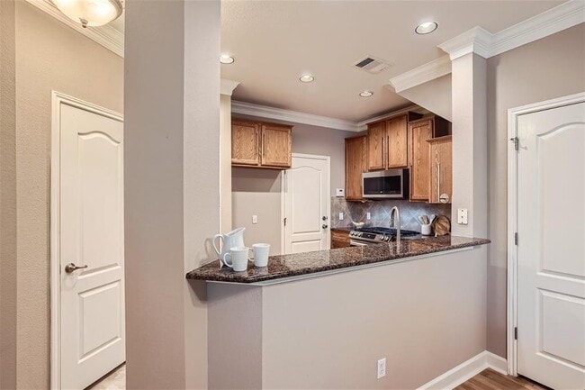 Building Photo - 8518 Cahill Dr