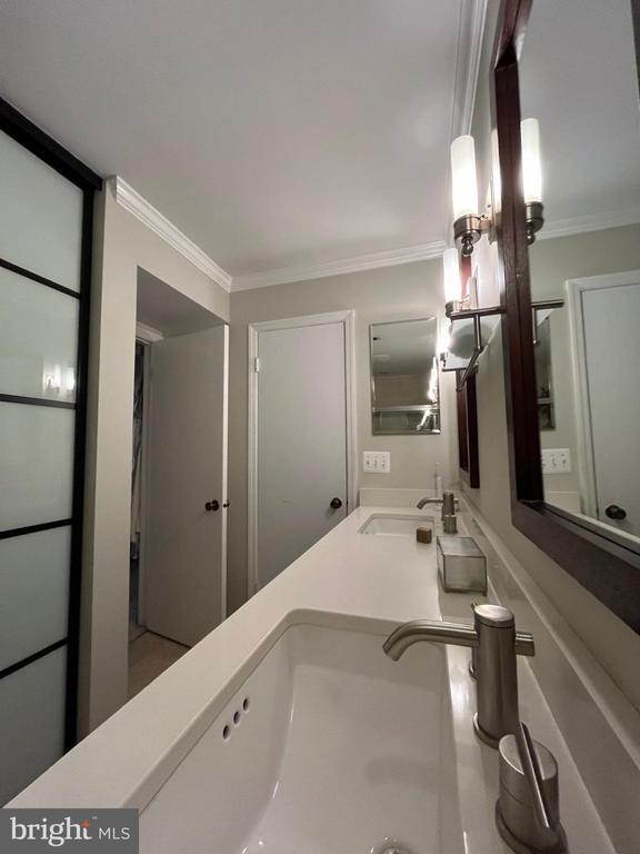 Building Photo - 2954 Yarling Ct