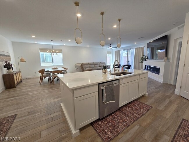 Building Photo - 6366 Pipers Brk Ln