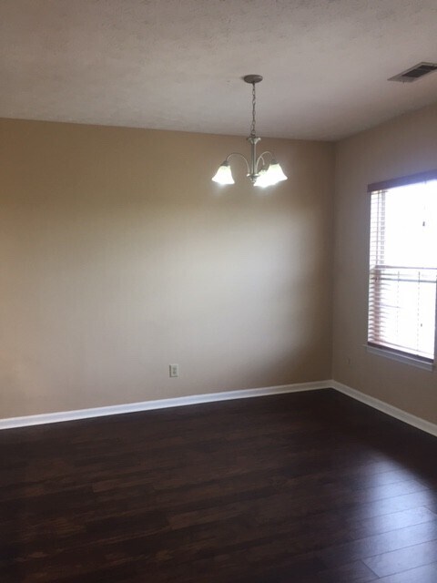 Building Photo - 507 Churchill Crossing