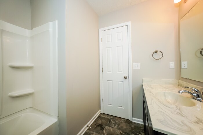 Building Photo - 2104 Willow Oak Ct