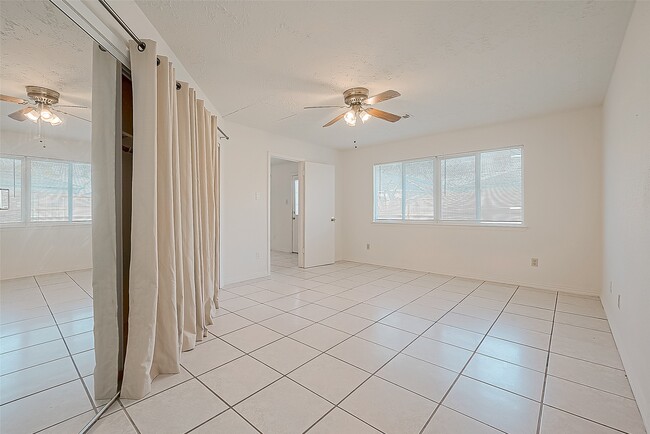 Building Photo - 3806 Embarcadero Dr